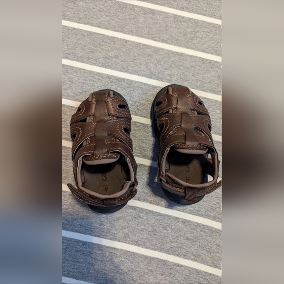 Carter's Toddler Boy Brown Faux Leather Sandals Size 4 - Picture 2 of 5
